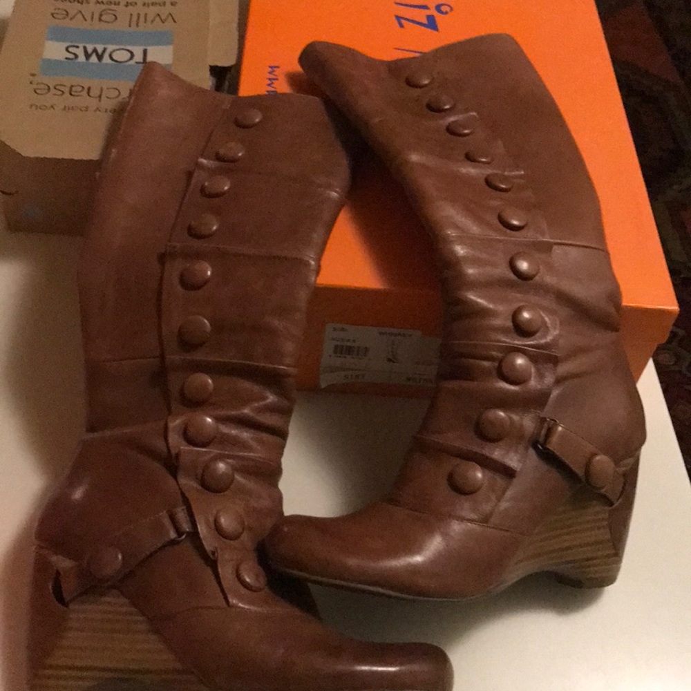 Beautiful, soft leather Miz Mooz boots
